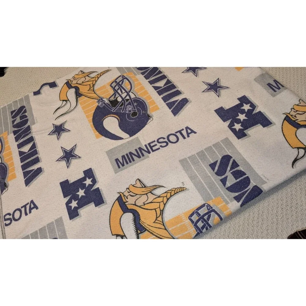The Northwest Company NFL MN Vikings Game Day Team Blanket 72” x 90” NIP Vintage